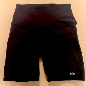 Alo Yoga Airbrush biker shorts